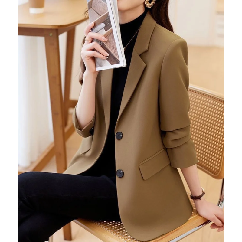 Stijlvolle blazer voor dames met lange mouwen – AURIVOX