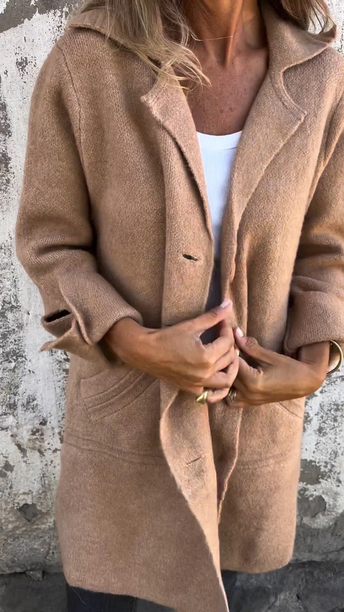 Halflange jas met knoopsluiting voor dames stijlvol – LUMARA