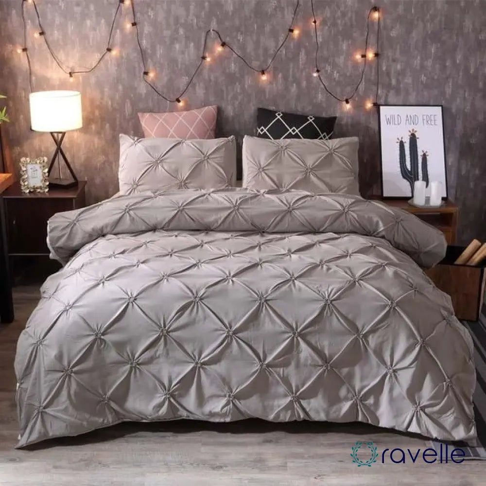 PINCH PLEAT - Luxe dekbedovertrekset met verfijnd design