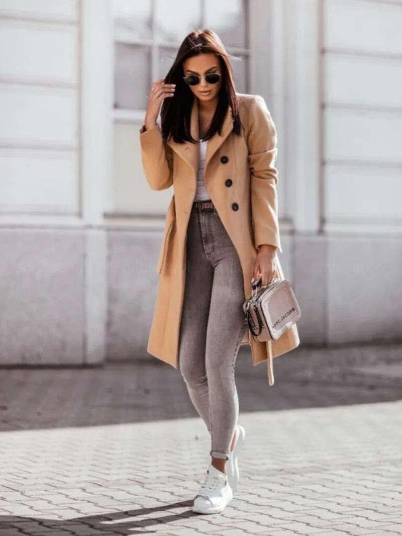 Chique trenchcoat voor dames met dubbel knoopsluiting–VELAR