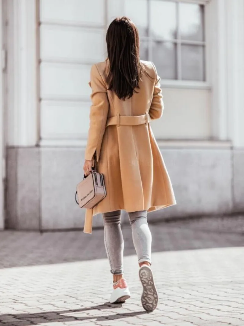 Chique trenchcoat voor dames met dubbel knoopsluiting–VELAR