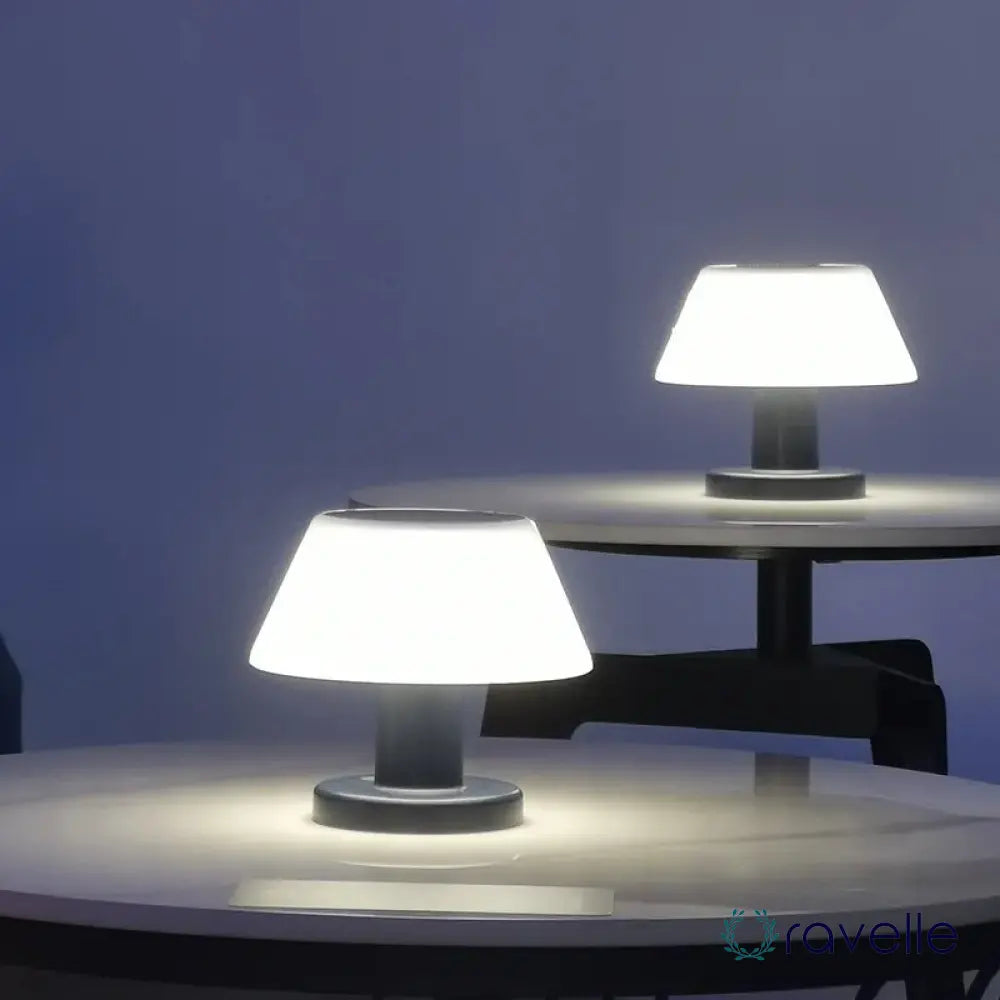 SOLARIS - Waterdichte Buitenlamp voor Betrouwbare Verlichting