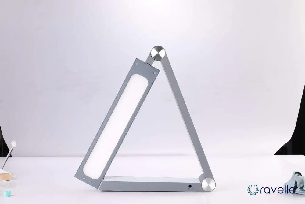 EXODIA - Innovatieve bureaulamp met draadloos opladen en verstelbare helderheid