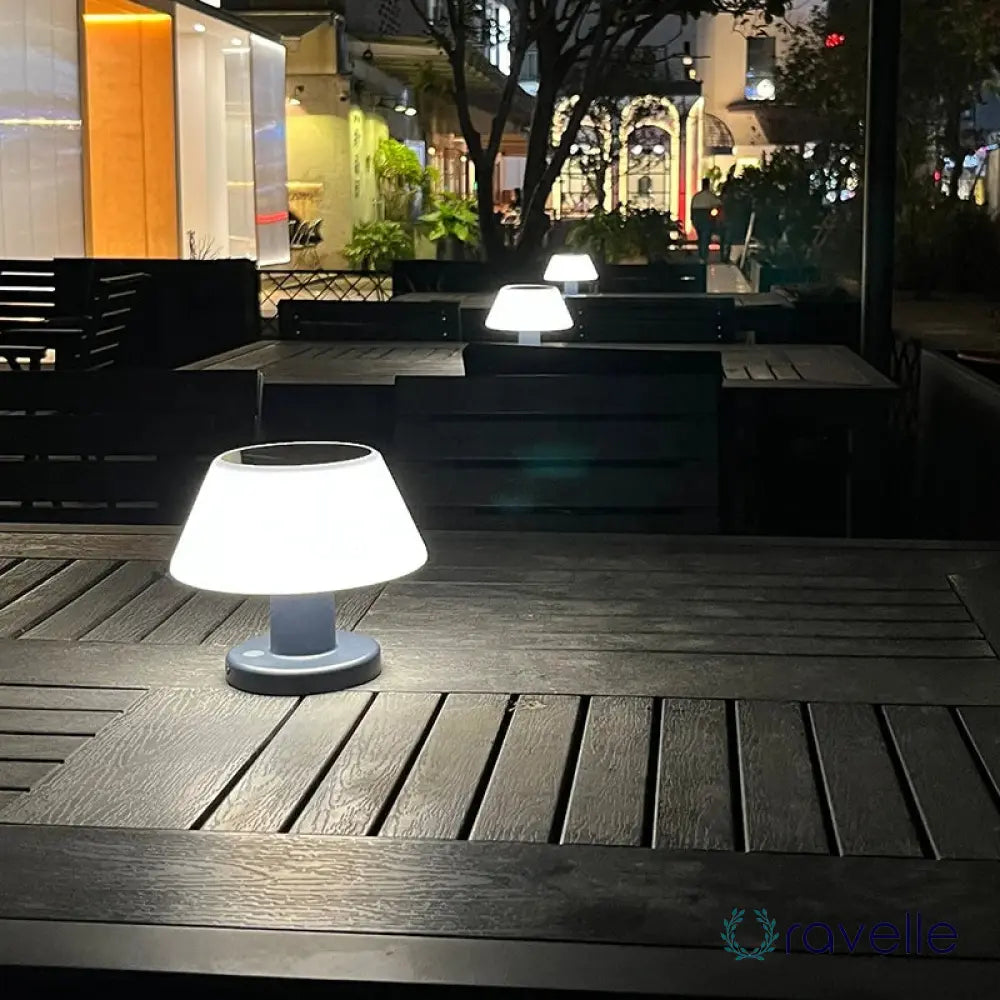SOLARIS - Waterdichte Buitenlamp voor Betrouwbare Verlichting