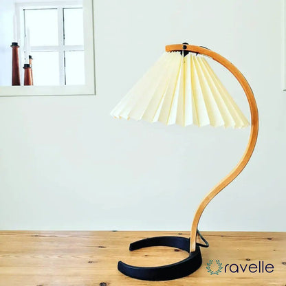 CAPRINA - Moderne Tafellamp voor Stijlvolle Binnenverlichting