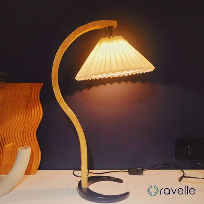 CAPRINA - Moderne Tafellamp voor Stijlvolle Binnenverlichting