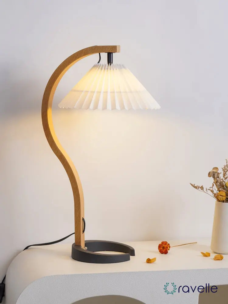 CAPRINA - Moderne Tafellamp voor Stijlvolle Binnenverlichting