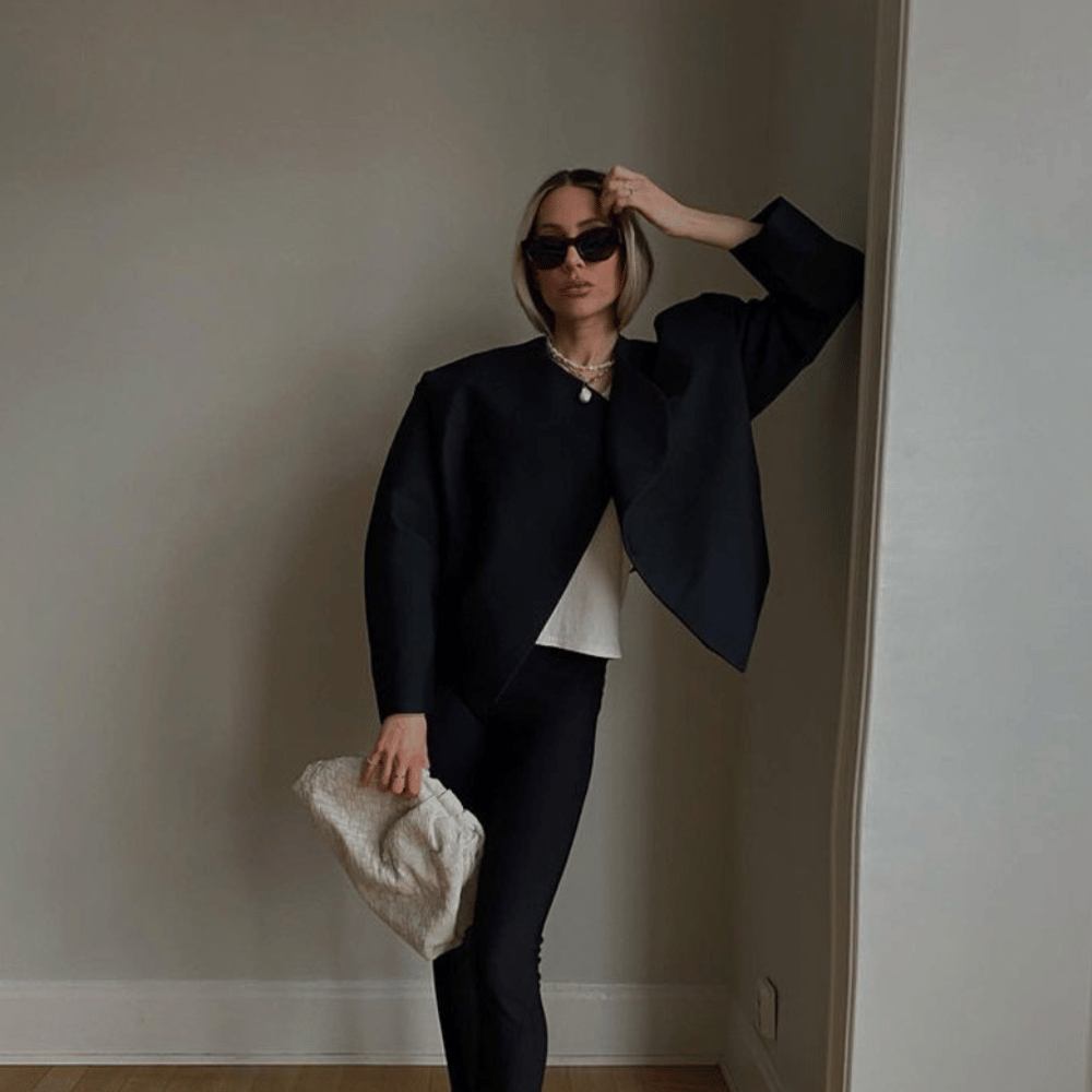 Kort vallend wollen jasje voor dames met stijl – NOVAWEAR