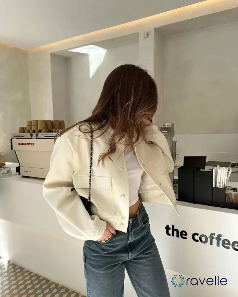 Oversized beige dames bomberjack met streetstyle look – NOVA URBAN COAT