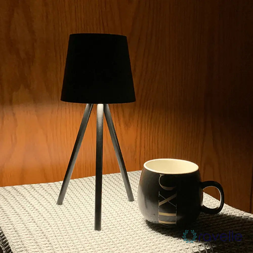 TRIPORA - Draagbare Tripod Tafellamp voor Een Moderne Look